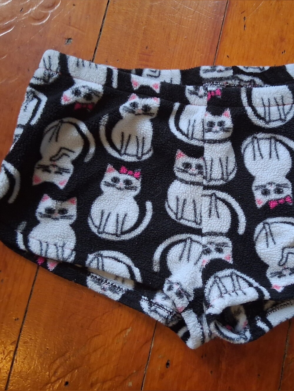 *must Purchase 3 $3 Items* Black Cat-Print Cozy Shorts